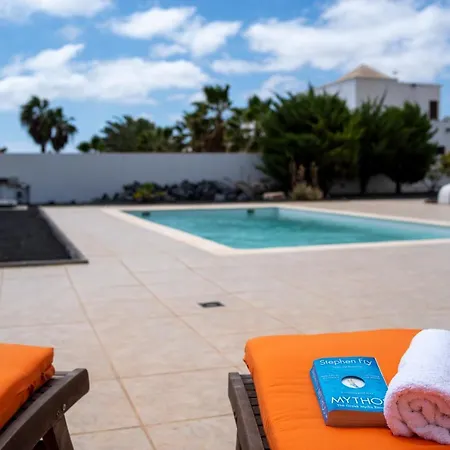 Casa Monicha Apartment